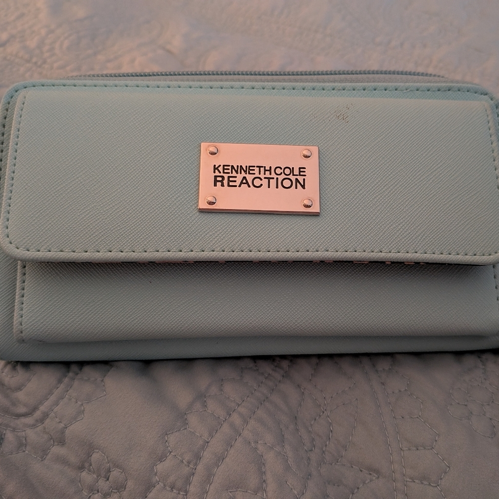Kenneth Cole Reaction Mint Green Wallet